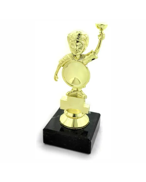 statuetka-4419-dziecko-z-pucharem.jpg