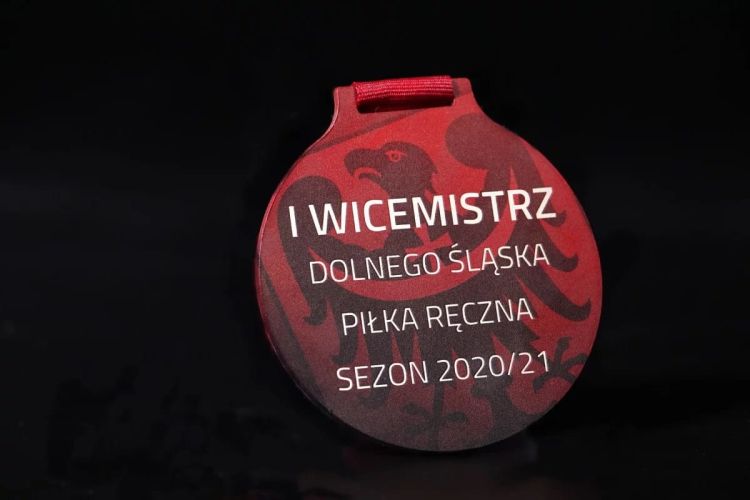Pilka-reczna-Q-Medal-dla-DZPR_11zon.jpg