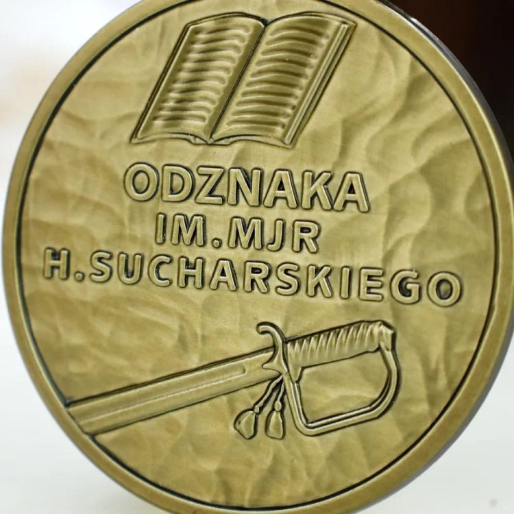 Odznaka-Sucharskiego_2_www_11zon.jpg