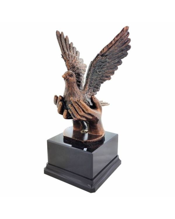 statuetka-odlg01c-golab.jpg
