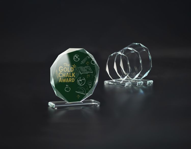 Szklane trofeum na zawody pływackie i podnoszenie ciężarów 8061